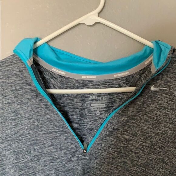 Nike element 3/4 gray zip-up jacket, size XS. - Picture 3 of 6